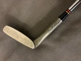 AP32 ARNOLD PALMER Rh Hosel Putter Right