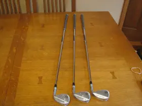 391011 BETTINARDI Hlx Wedge Set Rh Finish