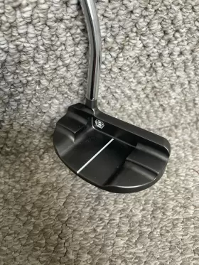 BB-46 BETTINARDI Rh Putter Cover #2