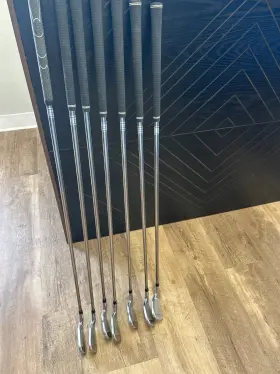 Mavrik CALLAWAY Iron Set Right