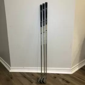 AP2RRW455 CALLAWAY Strata Ultimate Irons Steel Shafts Golf #3