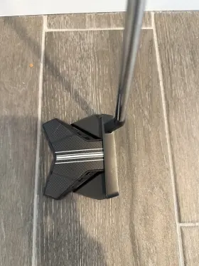 P5431RM3SB35 COBRA Printed Agera Putter Rh