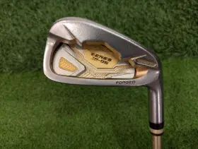 IS-05 HONMA Forged Iron Graphite Armarq Star Flex