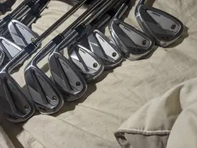 TR20P HONMA Right Iron Set Pro Tour Stiff