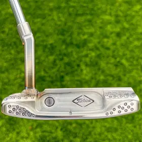009M SCOTTY CAMERON Circle Garage Fancy Stamping