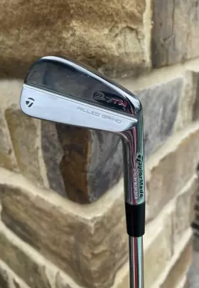 P7TW TAYLORMADE Iron Tour Tiger
