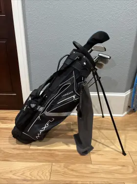 889751960999 WILSON Ultra Golf Club Set Maxfli Honors Bag