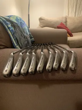 I2724244 WILSON STAFF Iron Set Clubs Steel Uniflex Rh