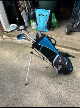 WGGC69300 WILSON Junior Golf Club Set Bag Youth WGGC69300 WILSON Junior Golf Club Set Bag Youth