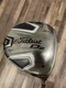 Titleist 909 D2 Driver 9.5* Mitsubishi Rayon Diamana 65 Flex-S RH